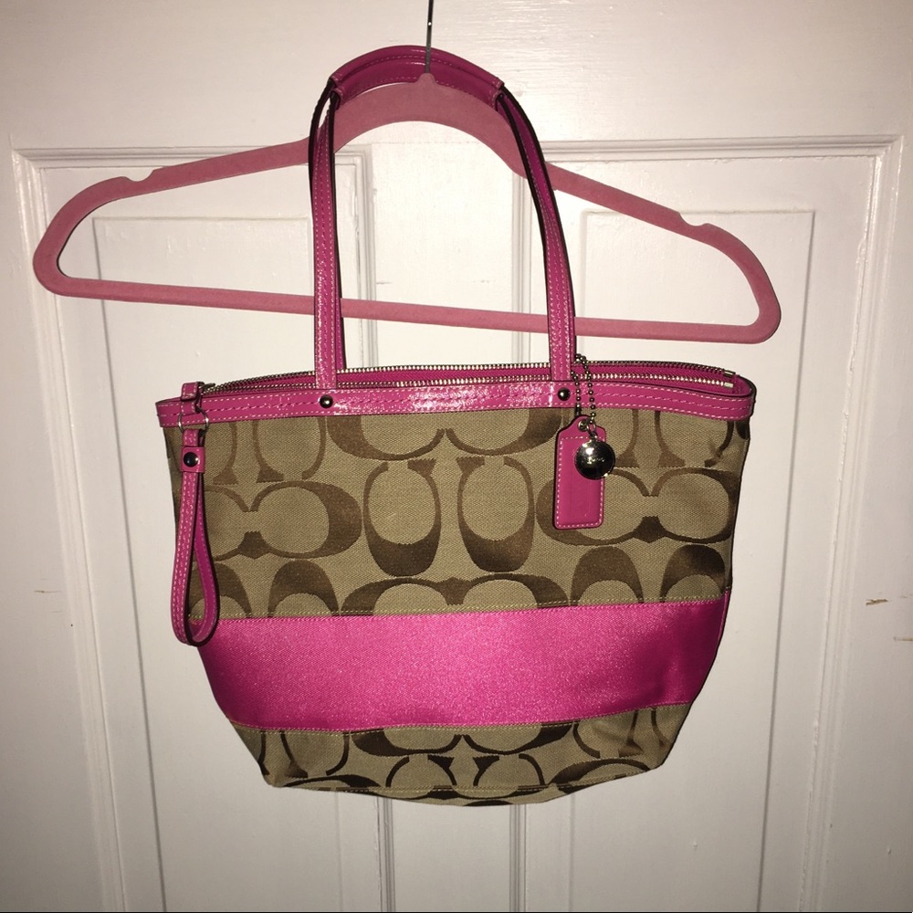 Women’s Coach Pink Signature Stripe Purse